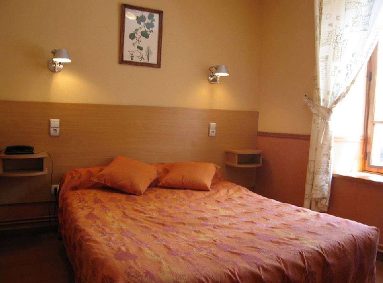 Hôtel La Clairière Chambon-sur-Dolore Quarto foto